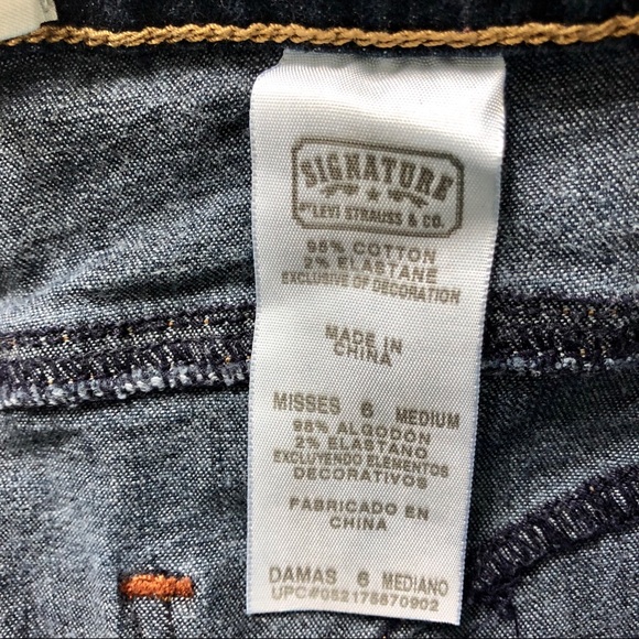 Signature Levi Bootcut Jeans - Picture 6 of 6